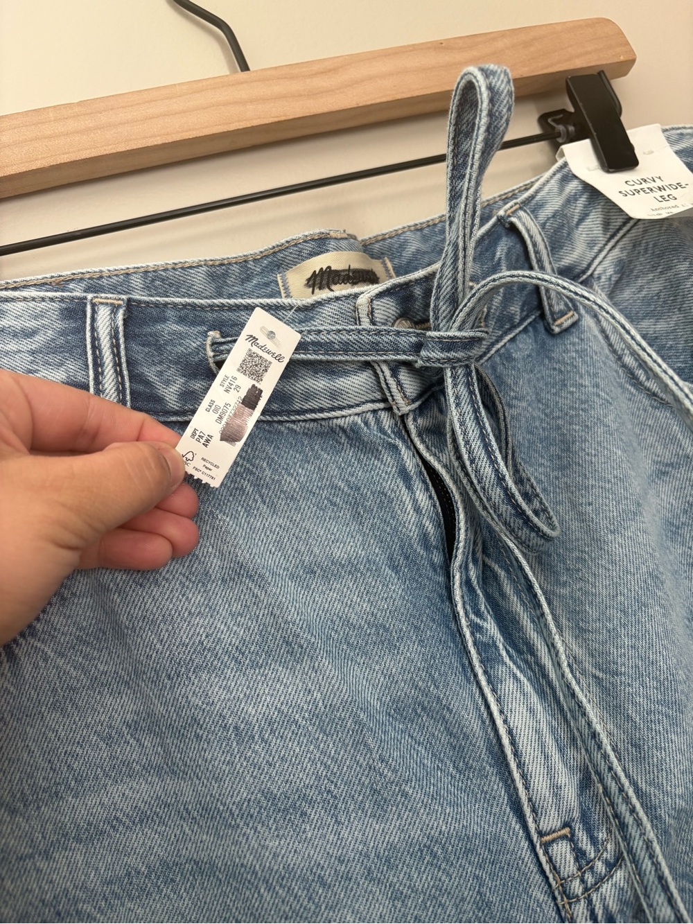 Light Blue Women's Wide-Leg Jeans - Brand - Picture 7 of 11